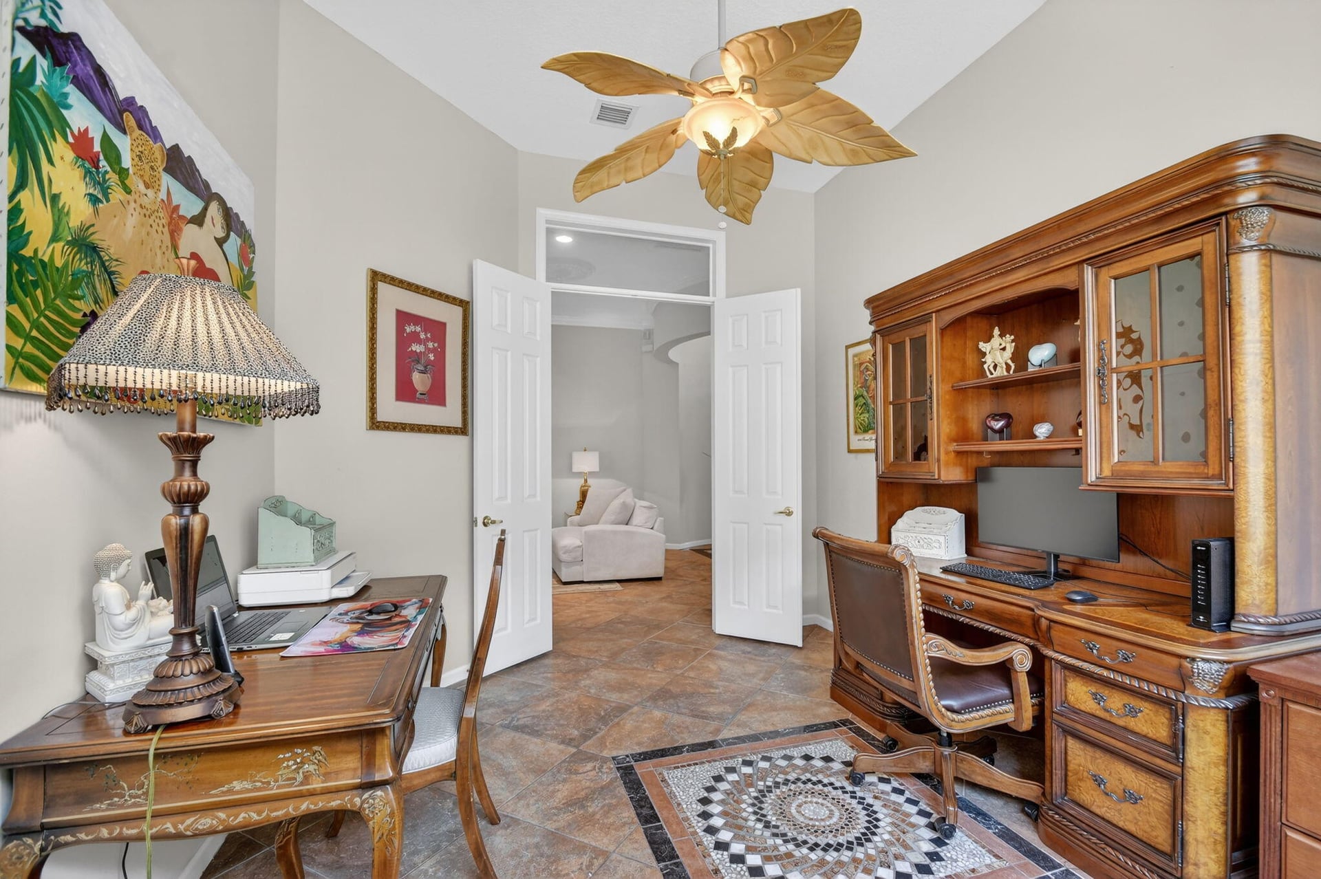 Residence photo 12