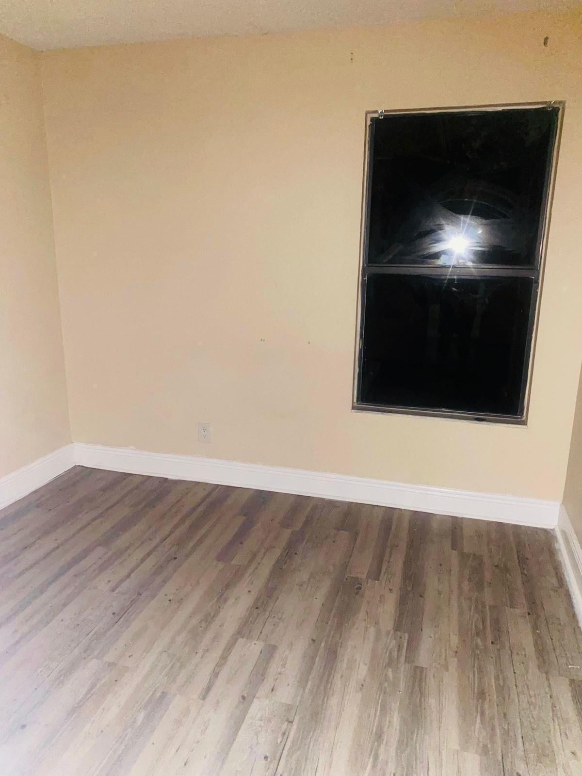 Unit F photo 37