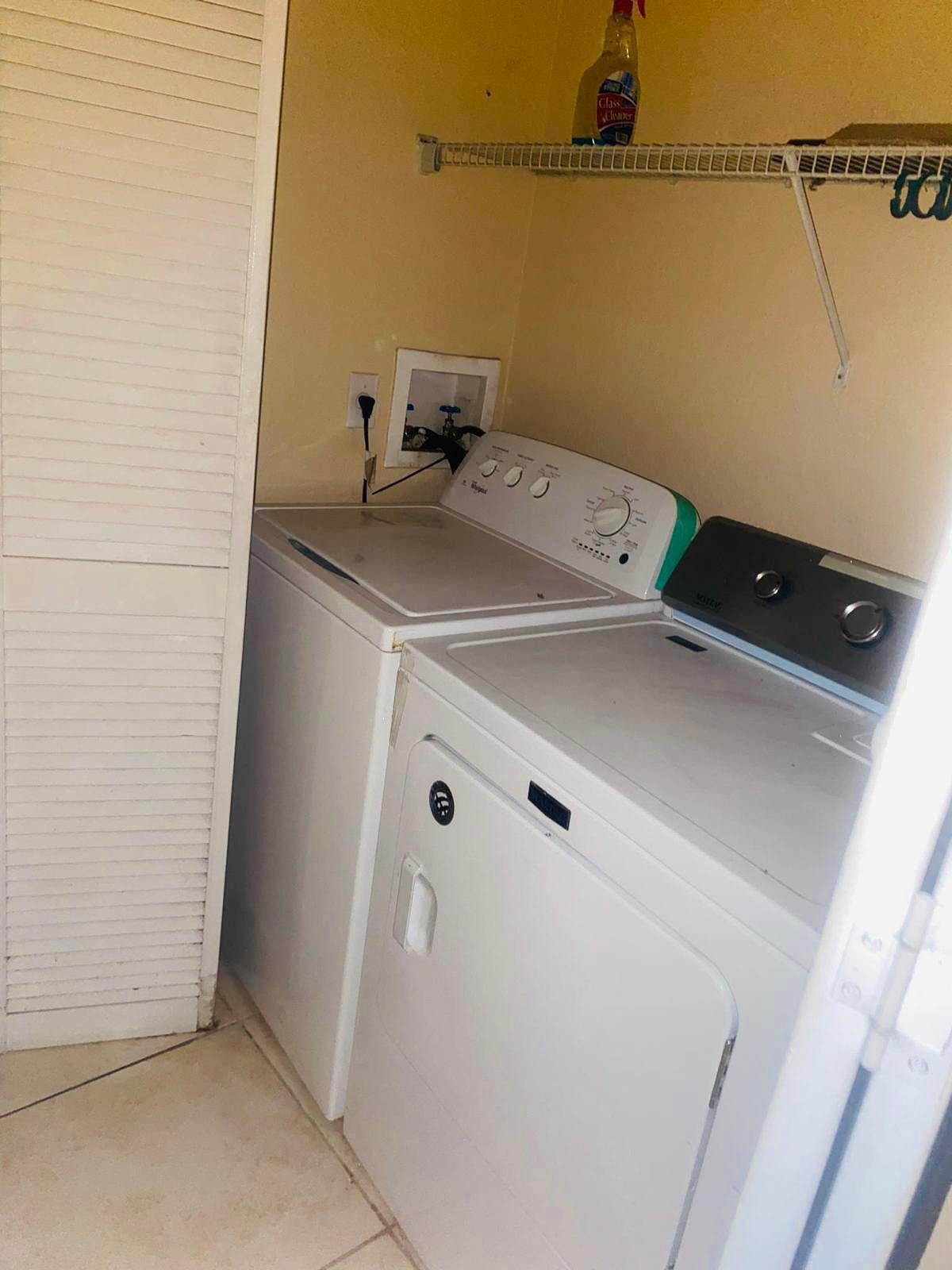 Unit F photo 38