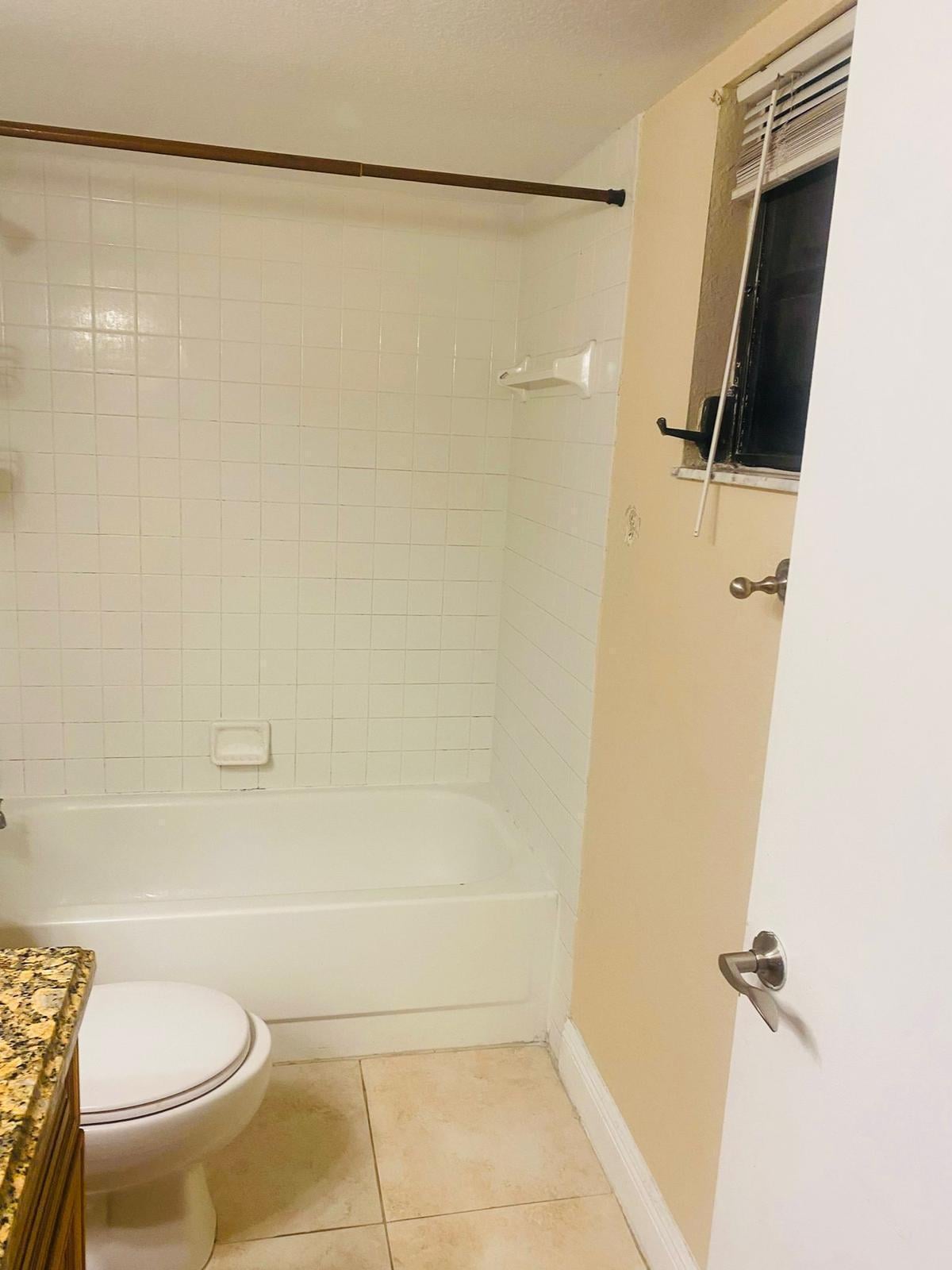 Unit F photo 44
