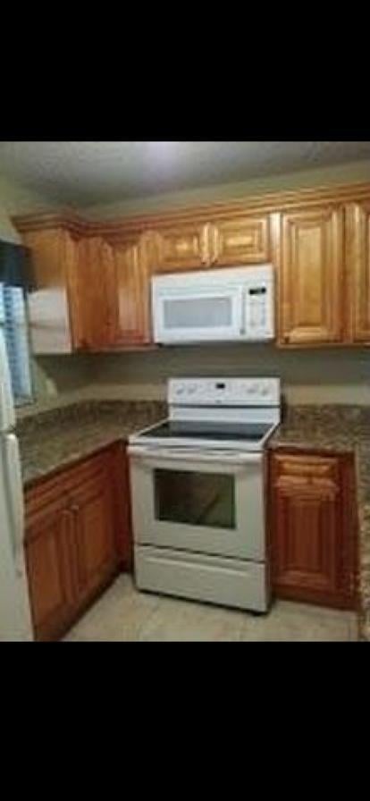 Unit F photo 54