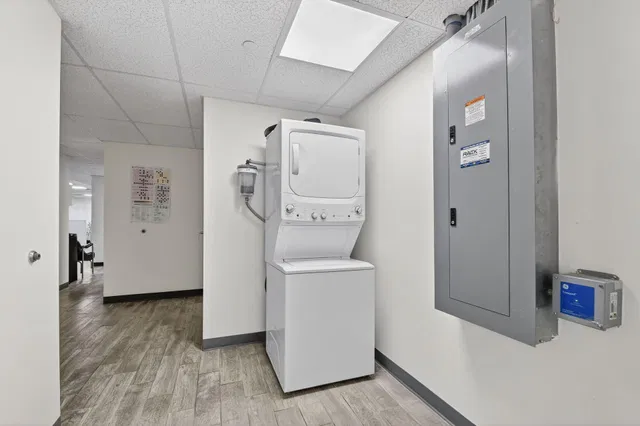 Unit 102 photo 22