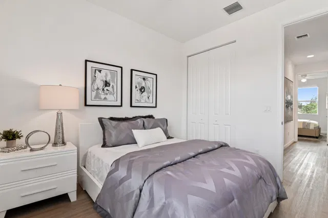 Residence photo 35