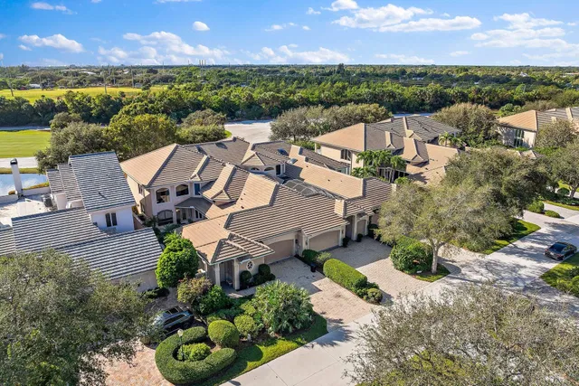 Jupiter Hills Residence photo 2