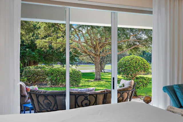 Jupiter Hills Residence photo 26