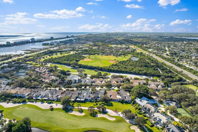 Jupiter Hills Residence photo 51