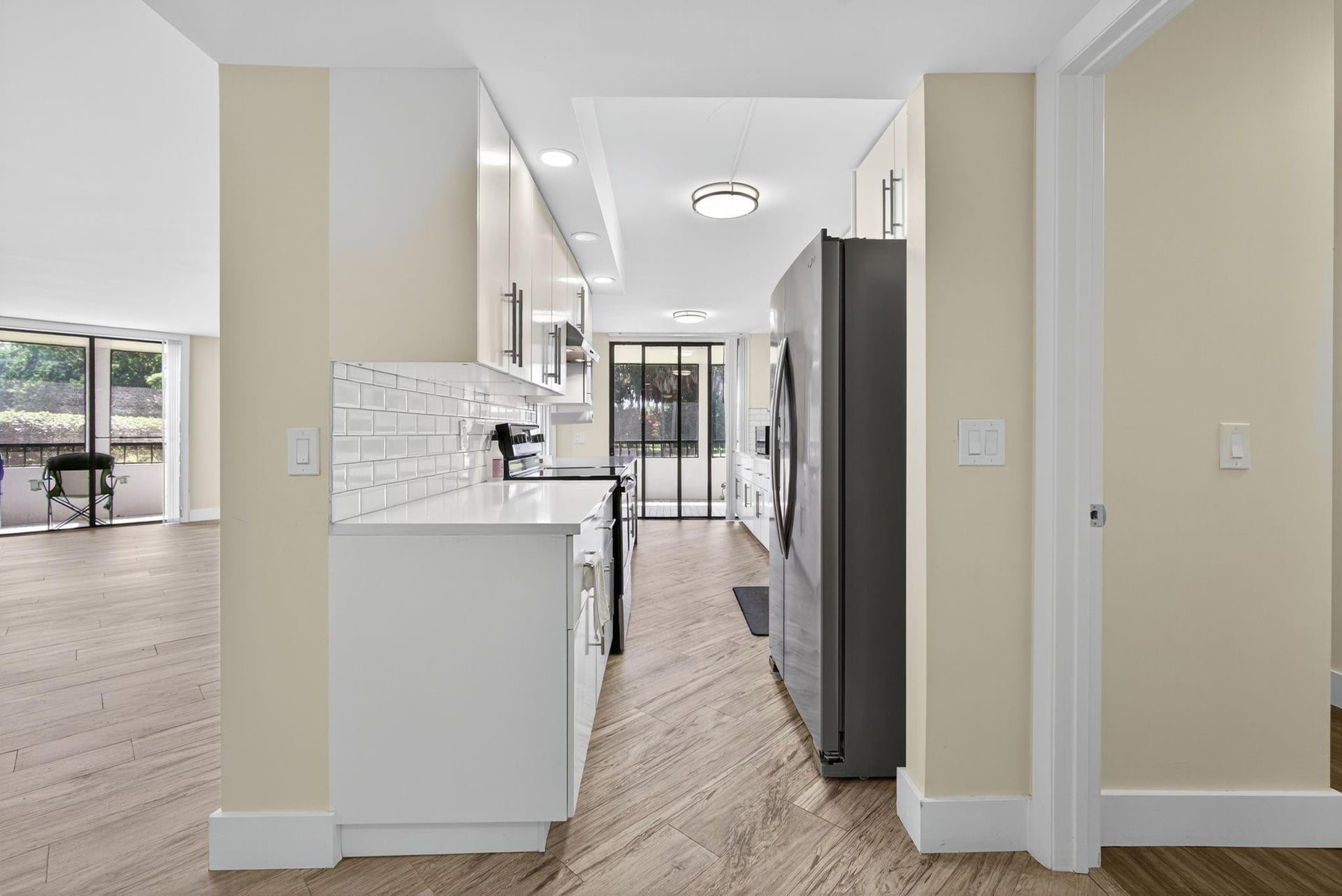 Unit 104 photo 12