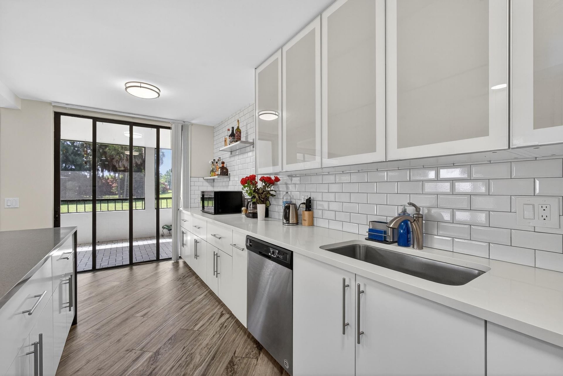 Unit 104 photo 15