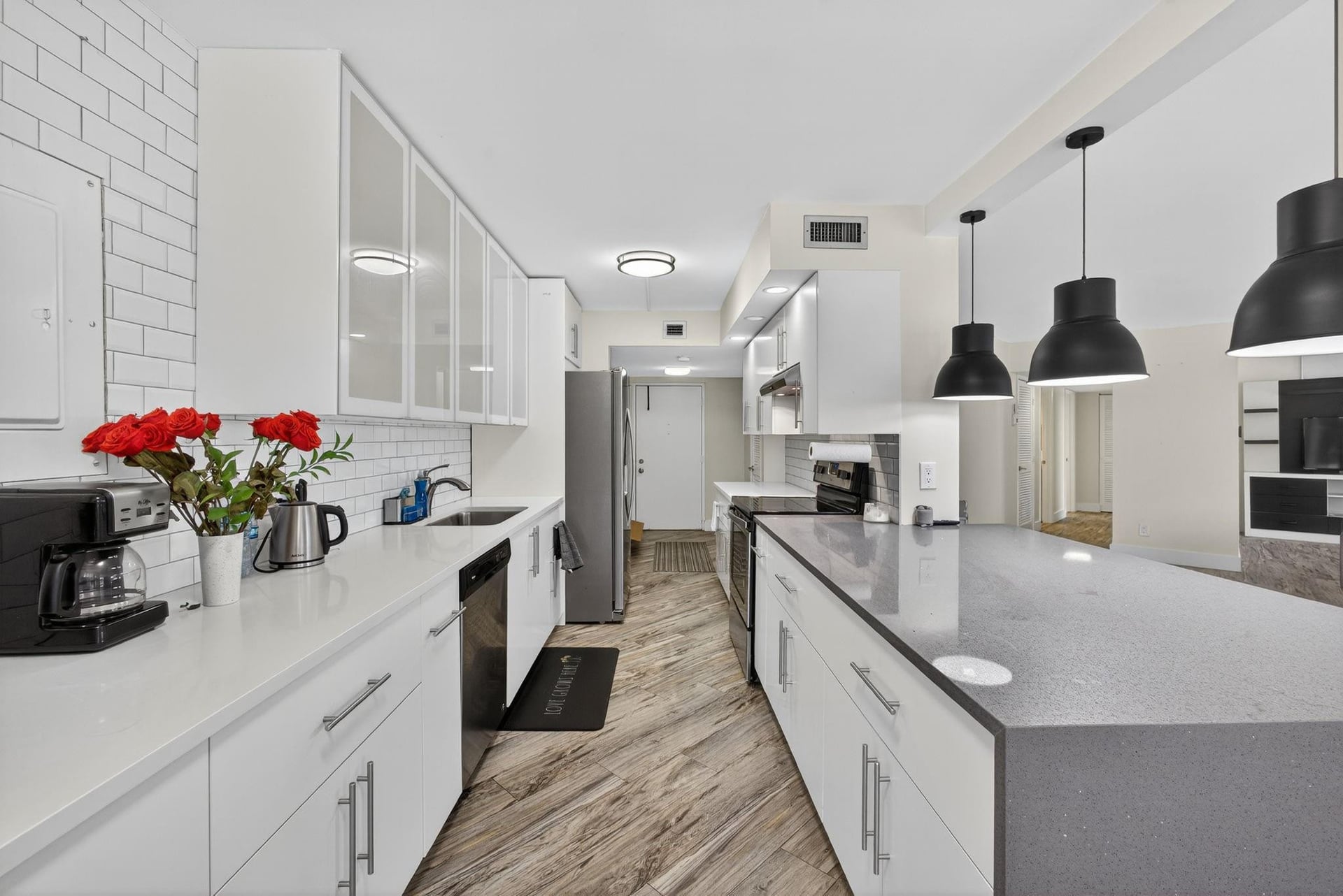 Unit 104 photo 18