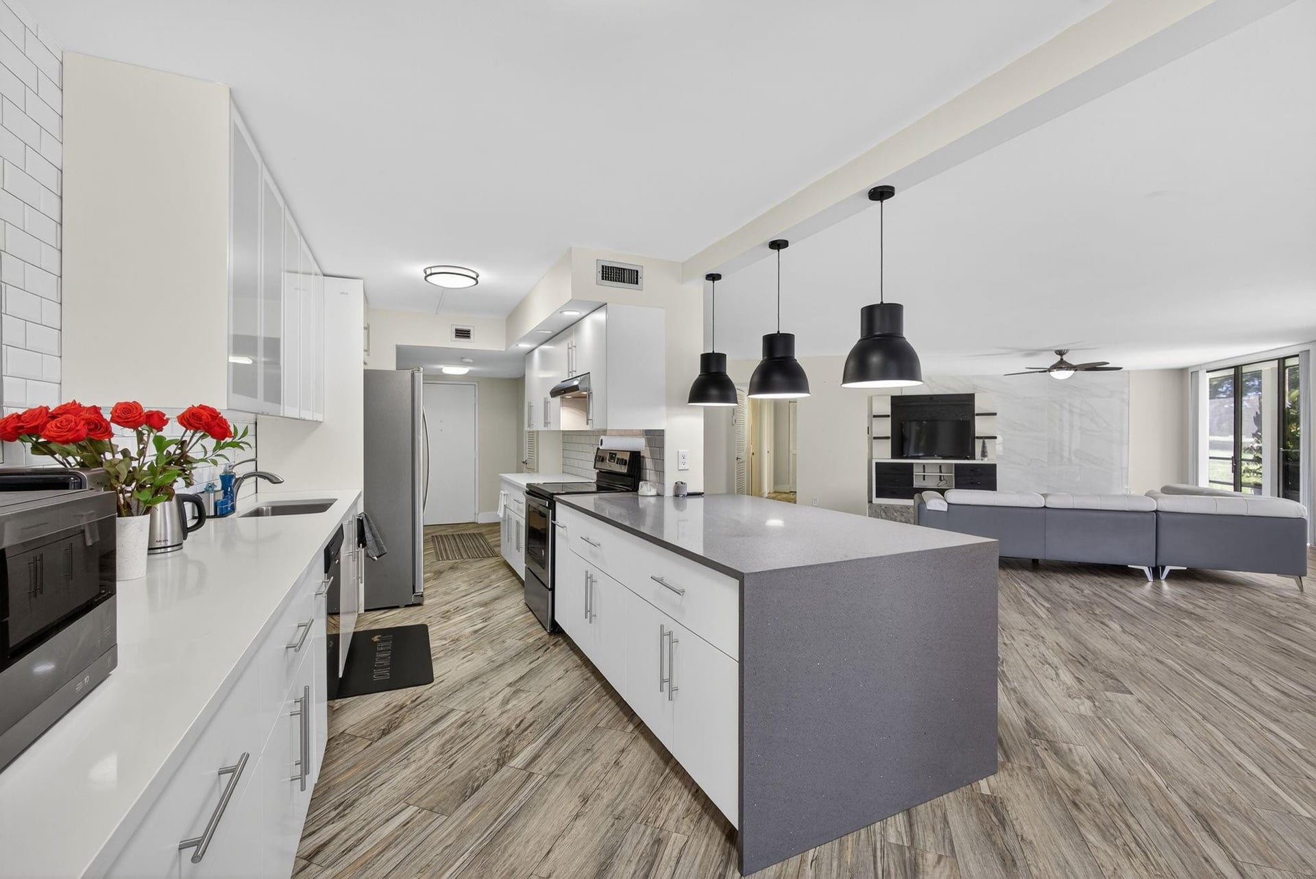 Unit 104 photo 19