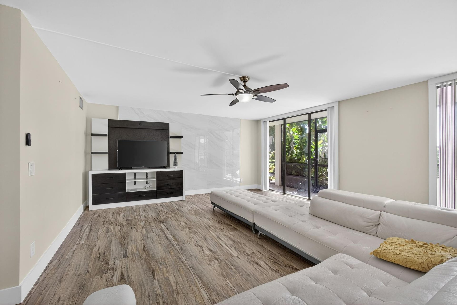 Unit 104 photo 26