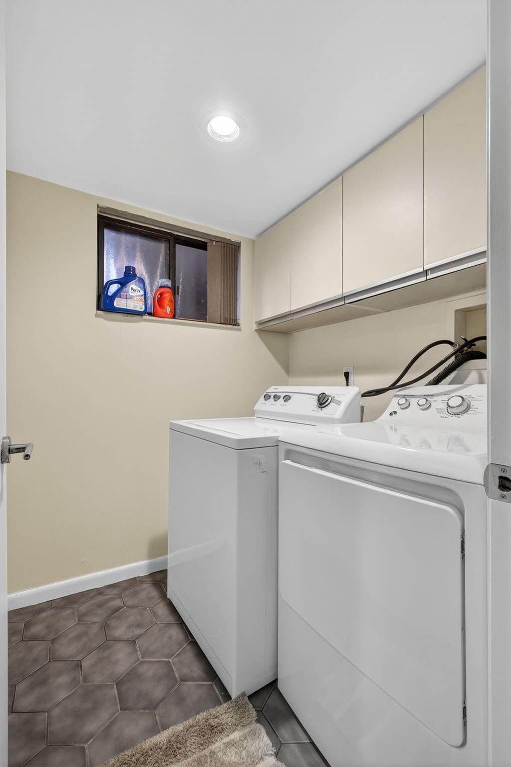 Unit 104 photo 31