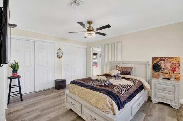 Residence photo 11