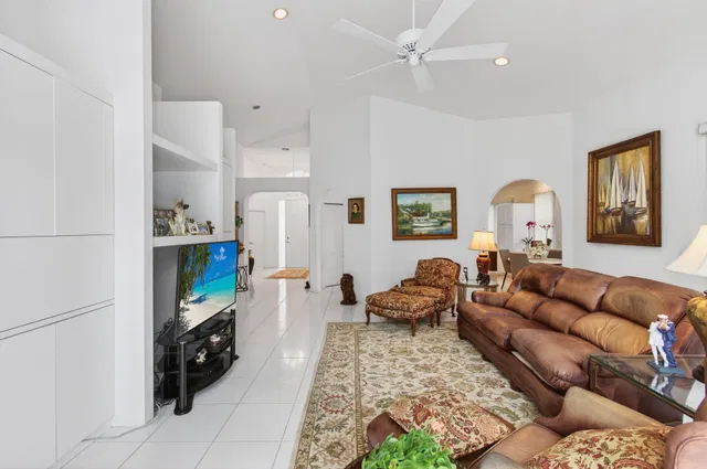Residence photo 20