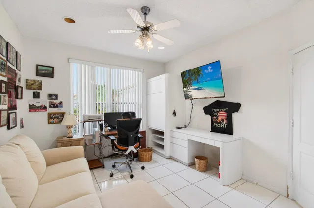 Residence photo 45