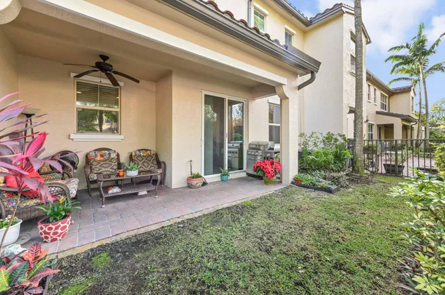 Old Palm Golf Club Residence photo 29