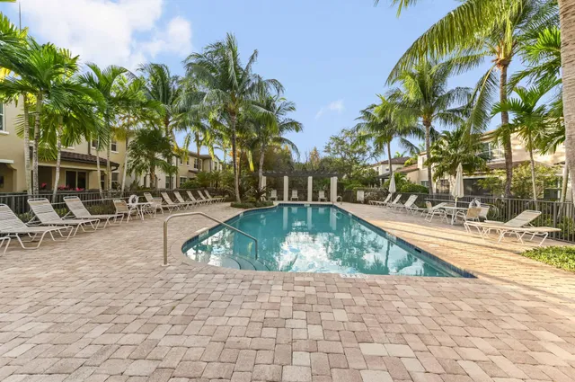 Old Palm Golf Club Residence photo 31