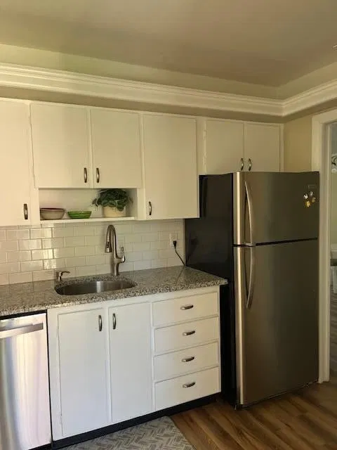 Unit 305 photo 9