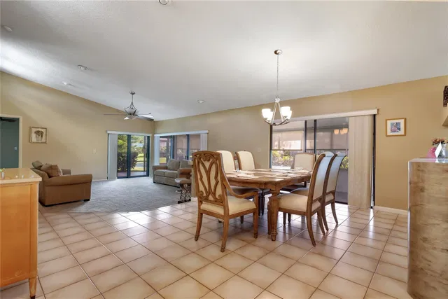  Residence photo 4