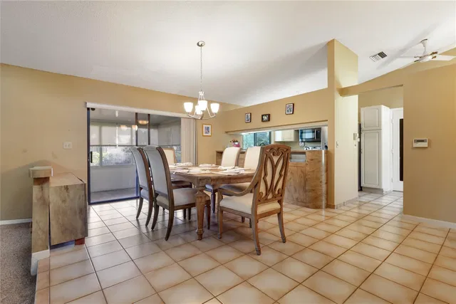  Residence photo 5