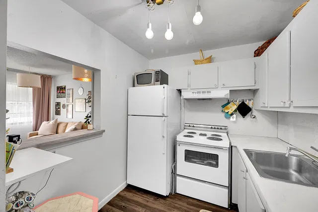 Residence photo 3