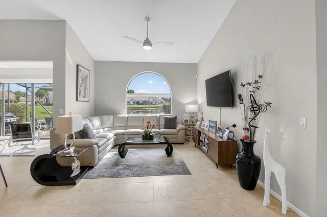  Residence photo 5