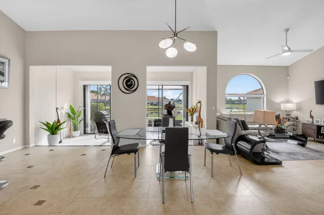  Residence photo 6