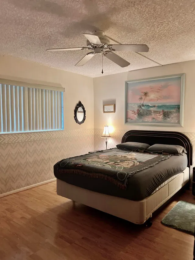 Unit 102 photo 21