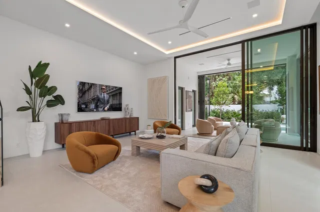 Palm Trail Delray Beach Residence photo 17