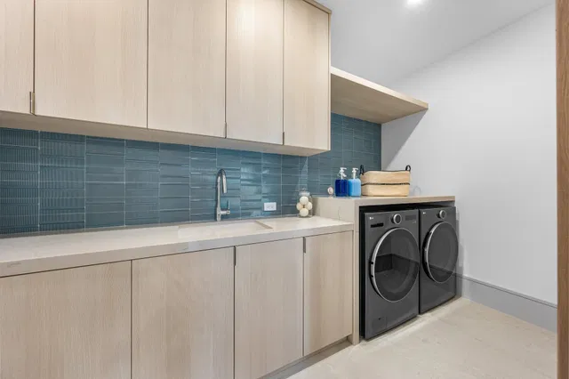  Residence photo 77