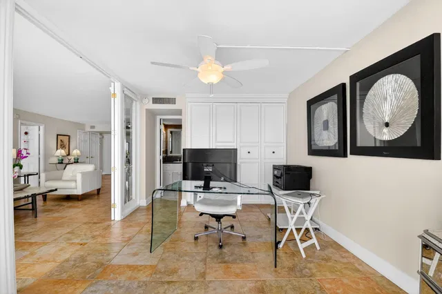 Unit 5020 photo 18