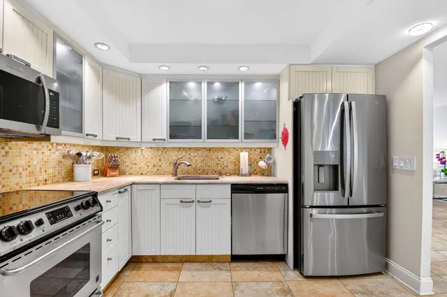 Unit 5020 photo 24
