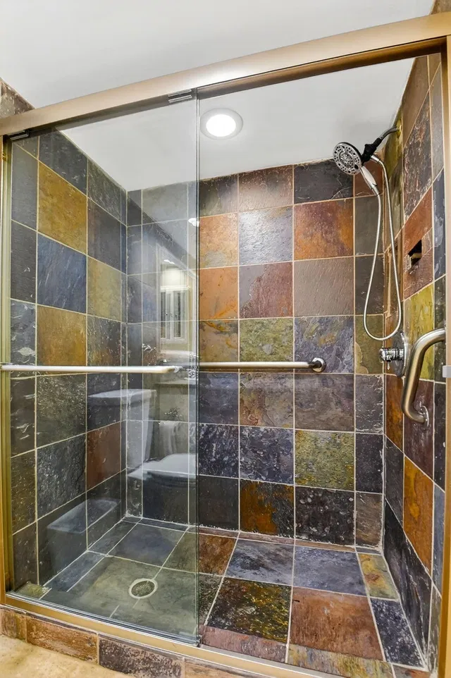 Unit 5020 photo 37