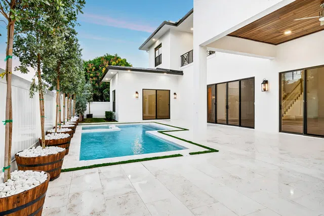 SoSo West Palm Beach Residence photo 16