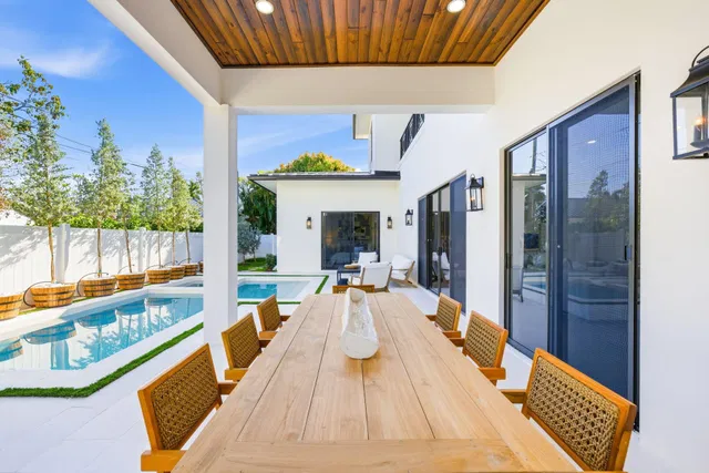 SoSo West Palm Beach Residence photo 18
