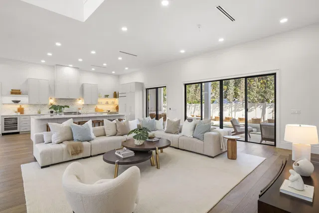 SoSo West Palm Beach Residence photo 38