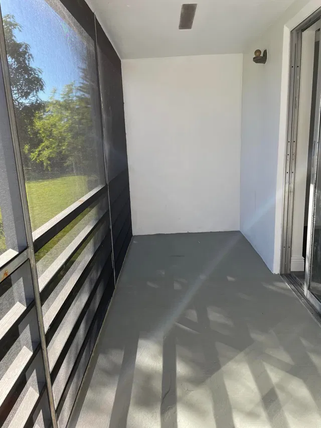 Residence photo 5