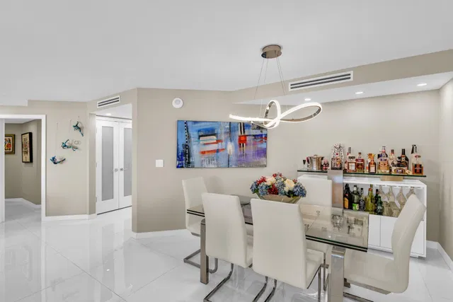 550 S Ocean Boca Unit 605 photo 6
