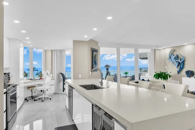 550 S Ocean Boca Unit 605 photo 8