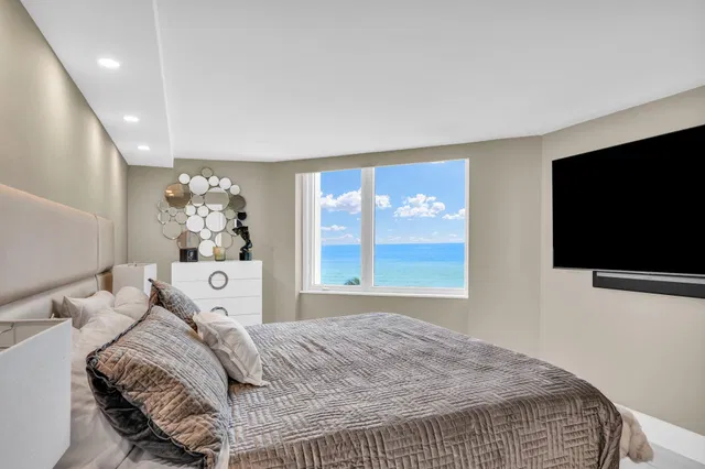 550 S Ocean Boca Unit 605 photo 19