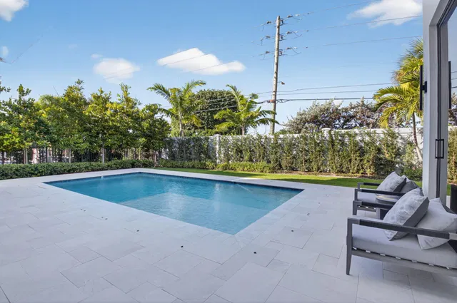 Residence photo 8