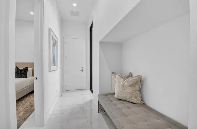 Residence photo 32