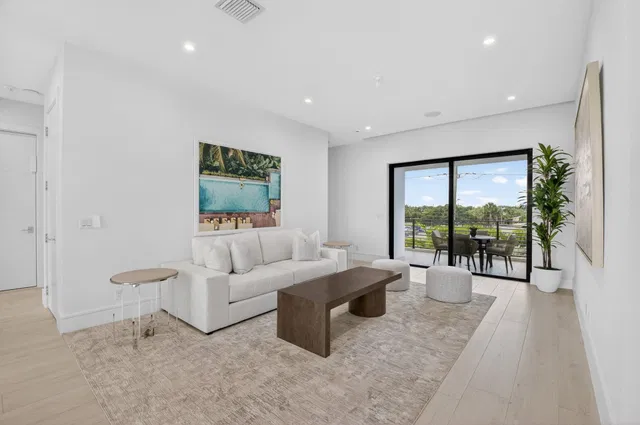 Residence photo 39