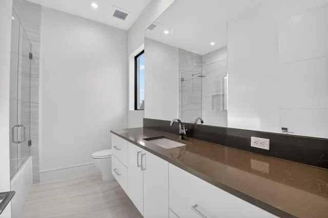Residence photo 56