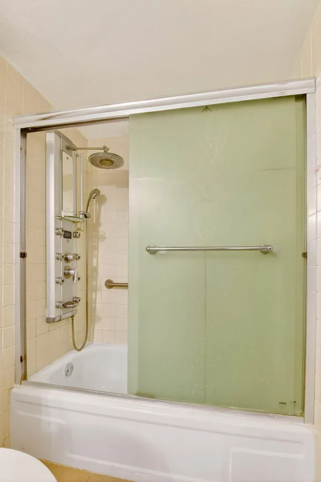  Unit 1040 photo 30
