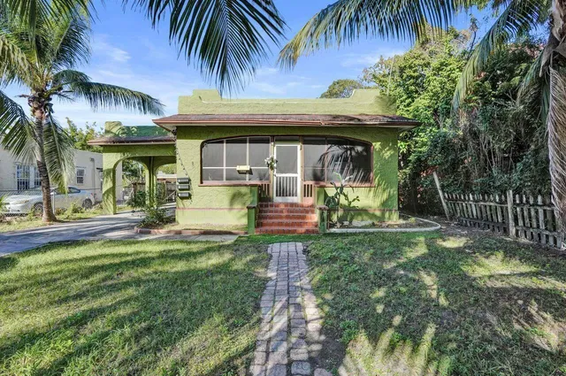 Residence photo 5