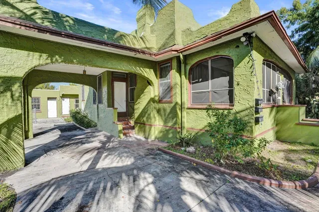 Residence photo 8