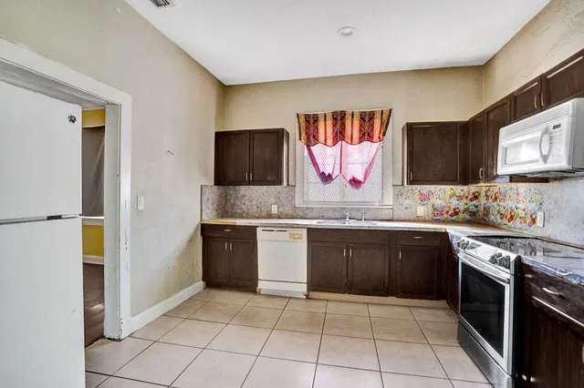 Residence photo 23