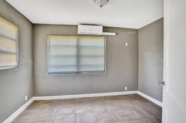 Residence photo 37