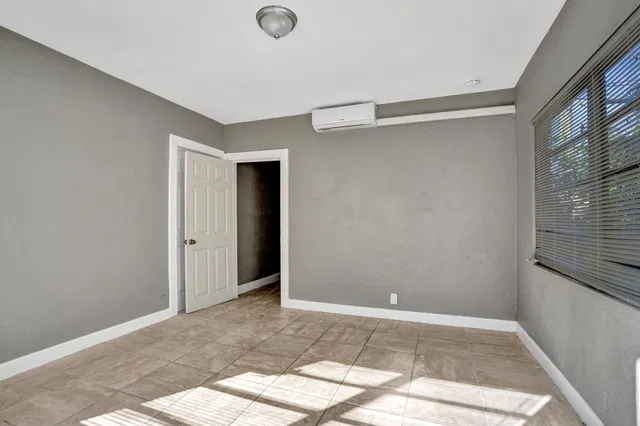 Residence photo 42